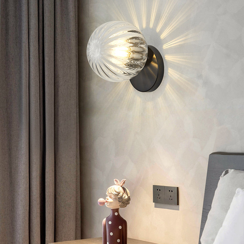 Frendorf | Moderne Eenvoud Muur Lamp 1 Licht Metaal Muur Lamp met Glazen Bal Schaduw