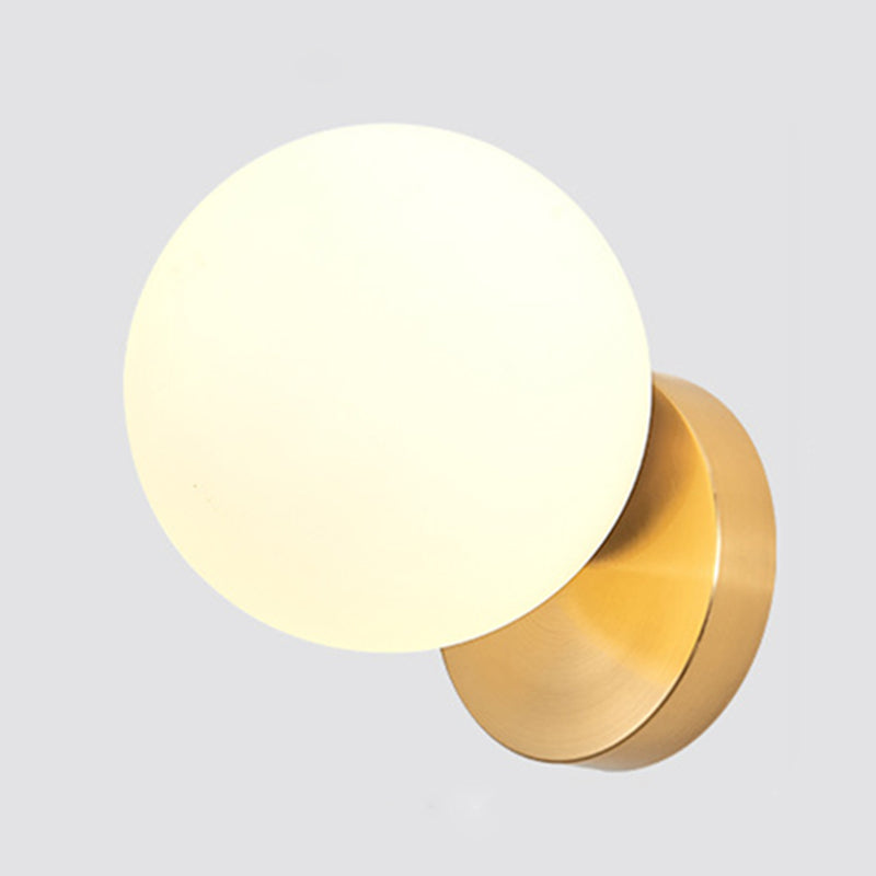 Frendorf | Moderne Eenvoud Muur Lamp 1 Licht Metaal Muur Lamp met Glazen Bal Schaduw