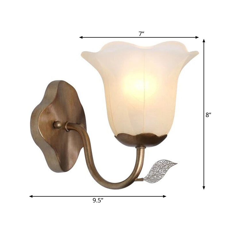 Frendorf | 1 Licht Geflarede Vanity Lamp Traditionele Witte Glazen Wandlamp Voor Eetkamer Met Gebogen Arm