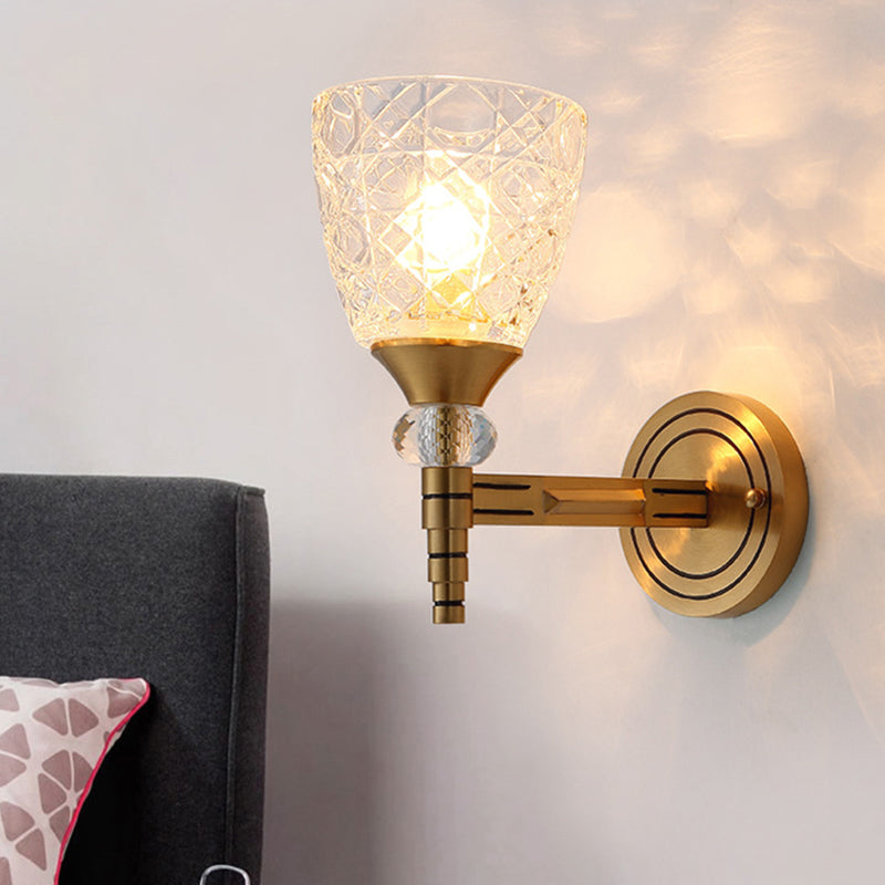 Frendorf | 1/2-Birne Gitterglas Wandlampe mit Schalenlampenschirm Loft Schlafzimmer Wandmontage Licht in Messing-Finish