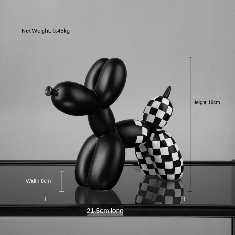 Schwarzer und weißer Ballonhund