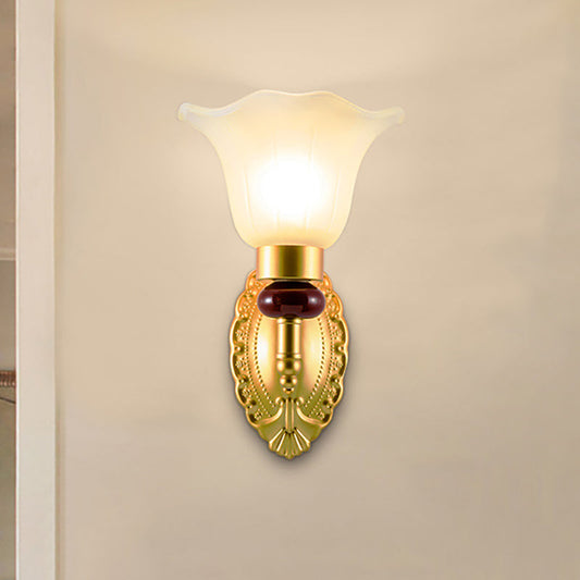 Frendorf | 1/2-Head Wandlamp met Bloemblad Schaduw Opal Glas Vintage Stijl Slaapkamer Wandlamp in Goud