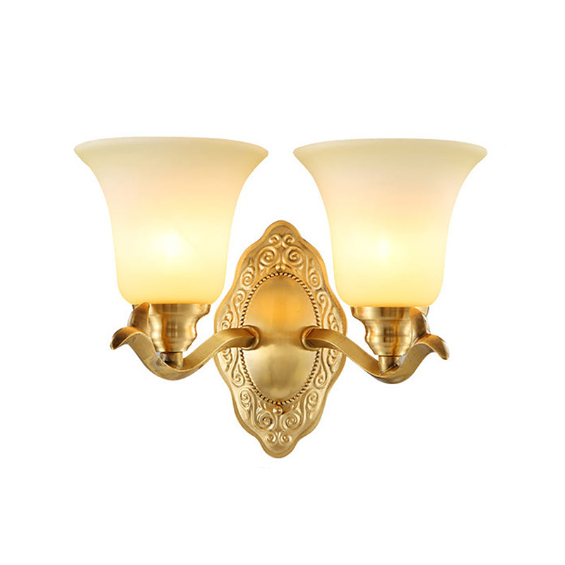 Frendorf | Traditionele klokkenvorm wandverlichting 1/2-licht gematteerd glas wandlamp met gouden metalen arm