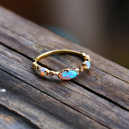 Frendorf | "Liebe und Aufrichtigkeit" - Opal Vintage-Ring - Isabella