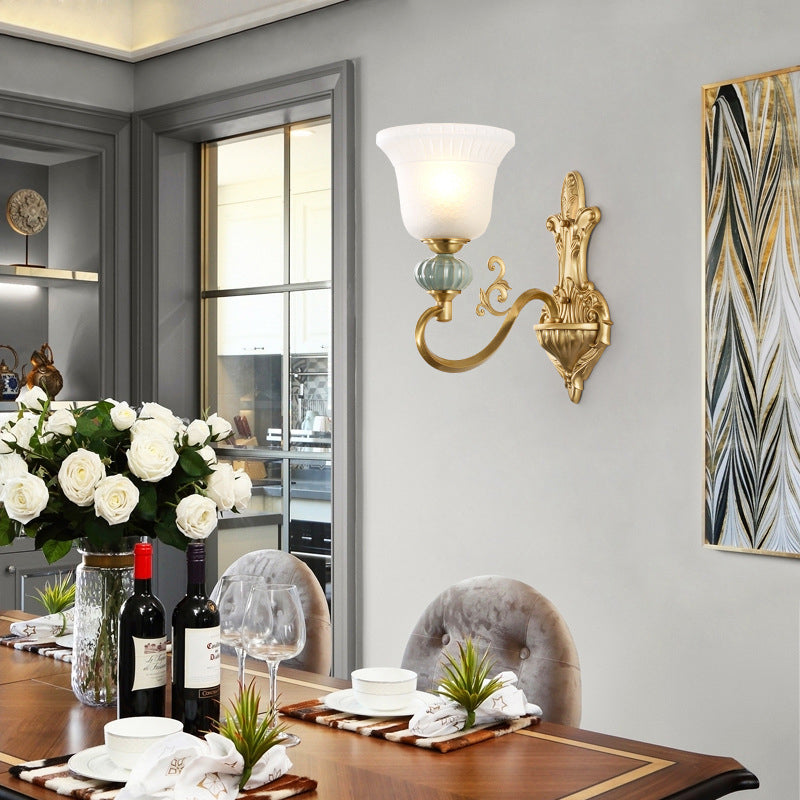 Frendorf | 1/2-Kopf Wandleuchte mit Glockenschirm Opalglas Modern Stilvolle Wohnzimmer Goldene Wandleuchte Lampe