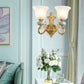 Frendorf | 1/2-Kopf Wandleuchte mit Glockenschirm Opalglas Modern Stilvolle Wohnzimmer Goldene Wandleuchte Lampe
