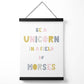 Niedliches Be a Unicorn Pink Scandi Zitat Poster mit Aufhänger