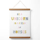 Niedliches Be a Unicorn Pink Scandi Zitat Poster mit Aufhänger