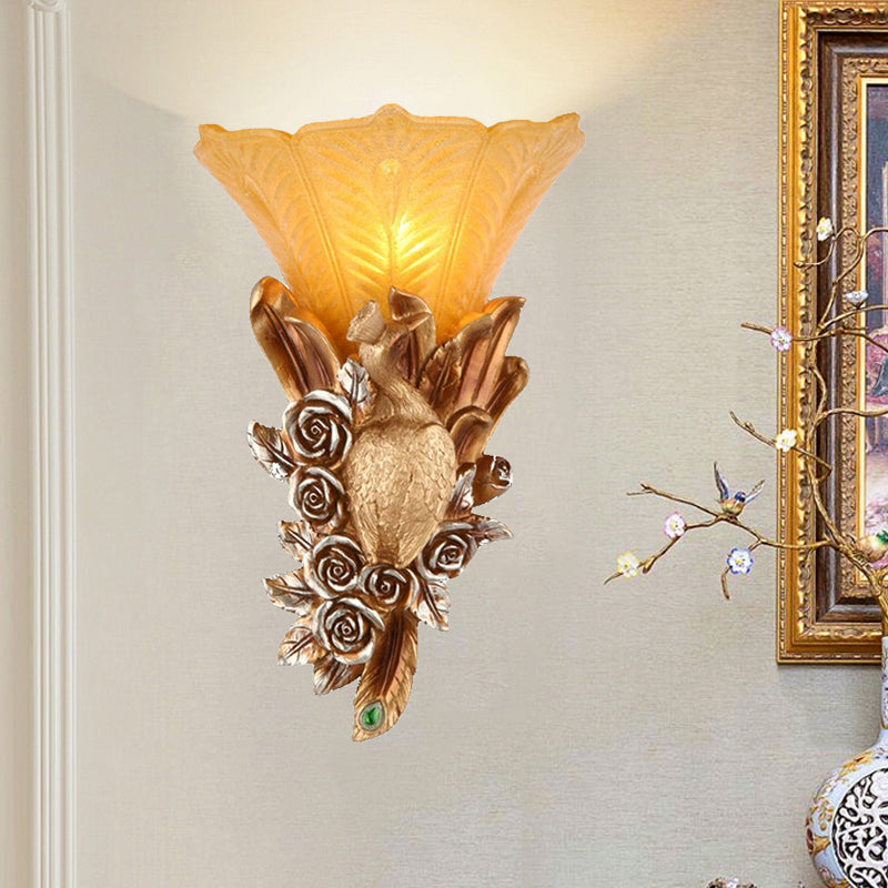 Frendorf | Weerbestendige Morgen Gloria Wandlamp Coloniale Stijl Geëmbossed Glas 1 Lamp Buiten Wandverlichting in Goud