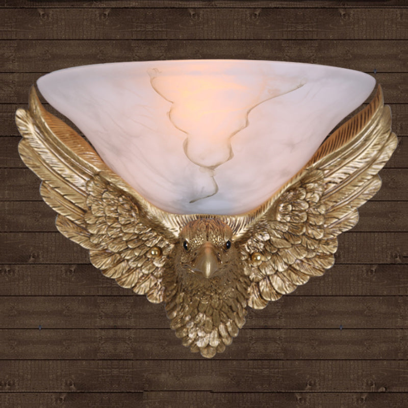 Frendorf | 1-Licht Eagle Wandlamp Antiek Gouden Afwerking Hars en Pleister Opbouw Wandlamp