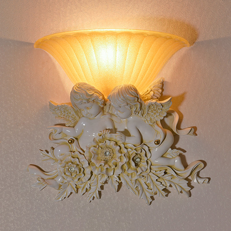 Frendorf | Geschwungene Frosted Glas Wandlampe Retro Stil 1-Licht Gelbe Flush Wandlampe mit Pink/Beige Rosen Details
