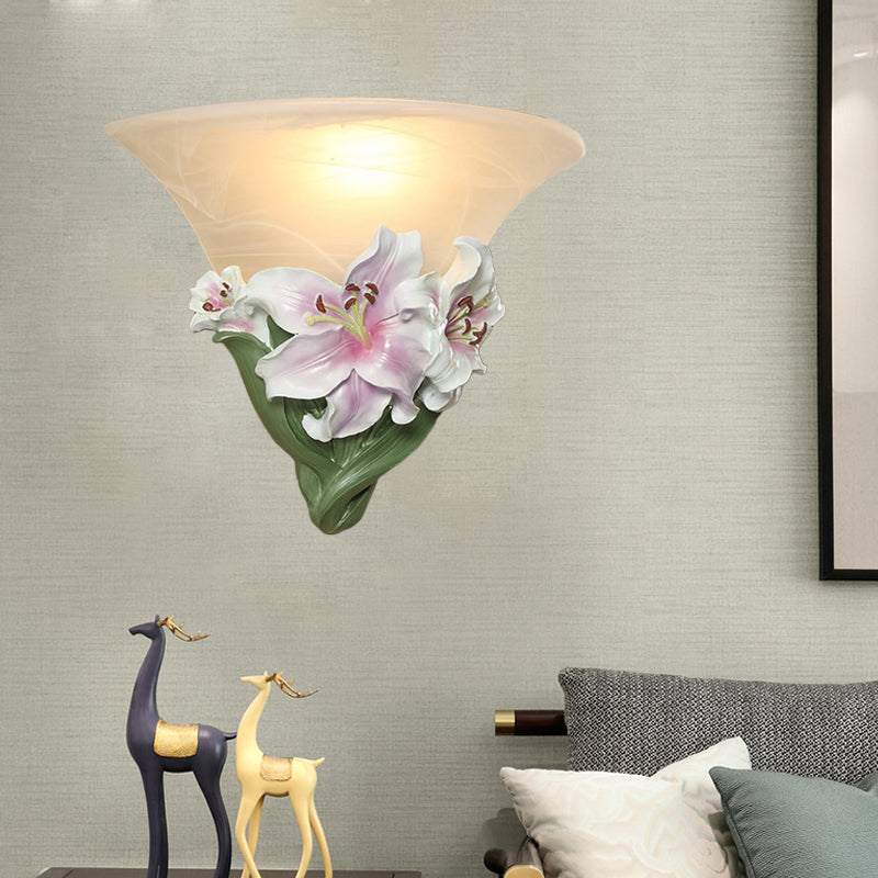 Frendorf | Witte/Roze Lelie Wandlamp Eigentijdse Hars 1 Kop Wandverlichting Ideeën met Gezoet Glazen Lampenkap