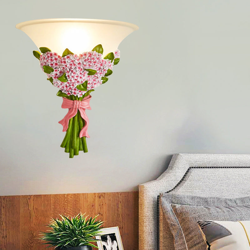 Frendorf | 1-Head Frosted Glass Wandleuchte Modern Weiße Schmale Wandlampe mit Gelb/Pink Gypsophila Blumenarrangement Element