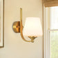 Frendorf | 1 Glühbirnen Wandleuchte mit konischem Schirm Milchglas Moderne stilvolle Schlafzimmer Wandlampe aus Messing