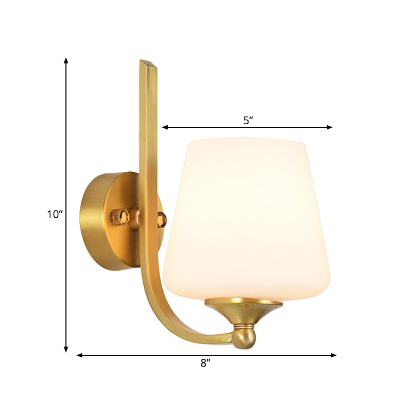 Frendorf | 1 Glühbirnen Wandleuchte mit konischem Schirm Milchglas Moderne stilvolle Schlafzimmer Wandlampe aus Messing