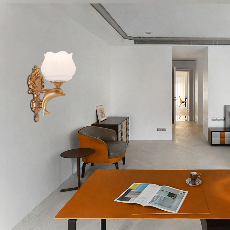 Frendorf | Gold Dolphin Wand Sconcelamp Retro Stijl Metaal 1 Licht Woonkamer Wandlamp met Opal Glas Petal Shade