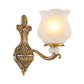 Frendorf | 1/2-Kopf Wandleuchte Beleuchtung Traditioneller Stil Blütenblatt Schirm Mattglas Wandmontierte Lampe in Messing