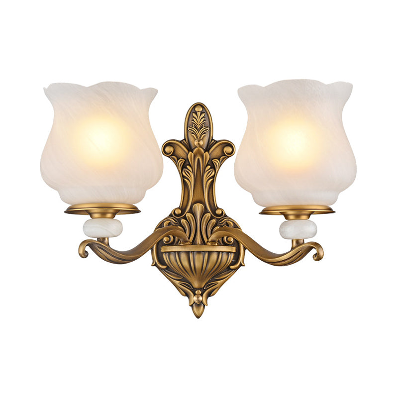Frendorf | 1/2-Kopf Wandleuchte Beleuchtung Traditioneller Stil Blütenblatt Schirm Mattglas Wandmontierte Lampe in Messing