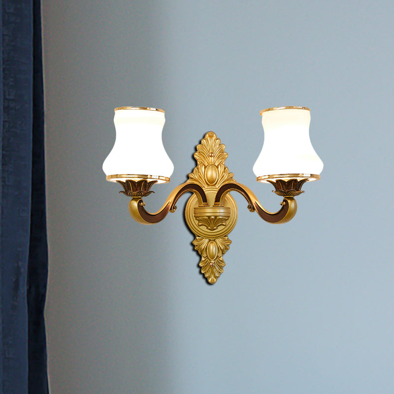 Frendorf | Bell Woonkamer Wandlamp Traditioneel Stylish Melkglas en Metaal 1/2-Kop Gouden Afwerking Wandlamp