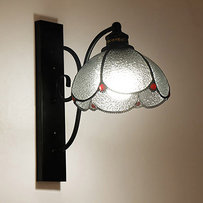 Frendorf | Tiffany Scalloped Wandmontage Licht met Rechthoekige Achterplaat Gevlekt Glas 3 Lichten Wandverlichting in Wit/Transparant/Blauw
