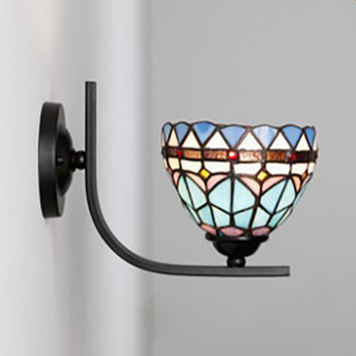 Bogen/Geformte Arm Wandleuchte mit Buntglasschirm 1 Licht Tiffany Wandmontageleuchte in Weiß/Blau/Klar für Schlafzimmer