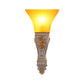 Frendorf | 1 Wandleuchte Modern Stil Ausladender Schirm Gelbes Glas und Harz Wandmontage Licht in Gold/Weiß