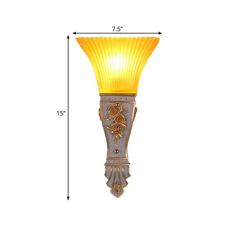 Frendorf | 1 Wandleuchte Modern Stil Ausladender Schirm Gelbes Glas und Harz Wandmontage Licht in Gold/Weiß