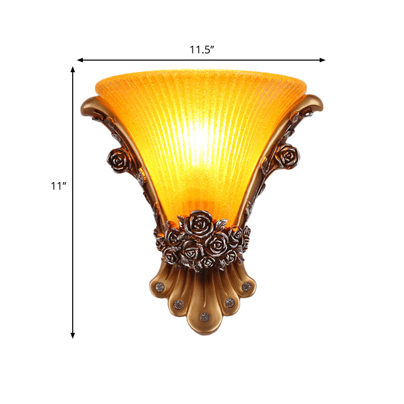1 Licht Wandlampe mit ausgestelltem Schirm Gelbes Glas Modernistischer Stil Schlafzimmer Wandlicht Wandgarderobe mit Rosen-Dekor