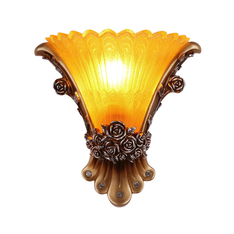 1 Licht Wandlampe mit ausgestelltem Schirm Gelbes Glas Modernistischer Stil Schlafzimmer Wandlicht Wandgarderobe mit Rosen-Dekor