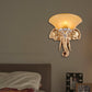 Frendorf | 1 Glühbirne Harz Wandleuchte Retro-Stil Goldener Elefantenkopf Schlafzimmer Wandlicht mit ausgestelltem gelbem Glasschirm