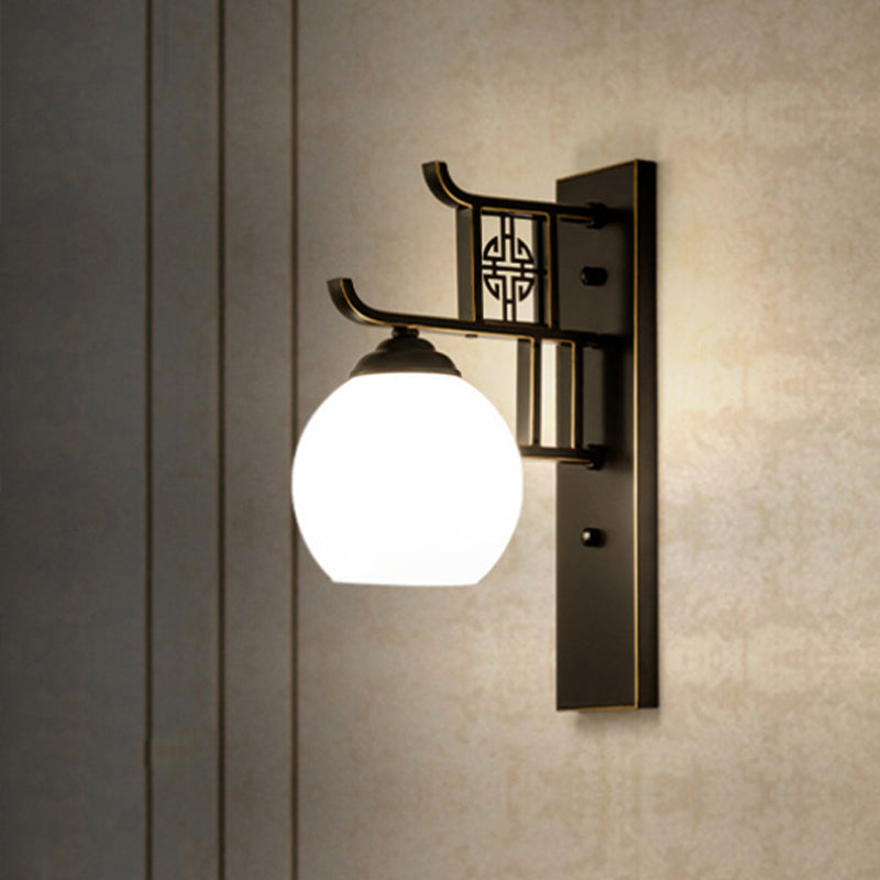 Frendorf | Sferische Bedrijf Sconces Lichtarmatuur Klasiek Opale Glas 1 Licht Zwart Wandgemonteerde Lamp