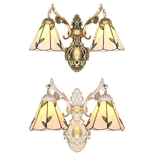 Frendorf | Blatt Wandbeleuchtung Vintage Traditionelles Buntglas 2 Köpfe Wandmontage Licht in Weiß/Antikmessing für Schlafzimmer