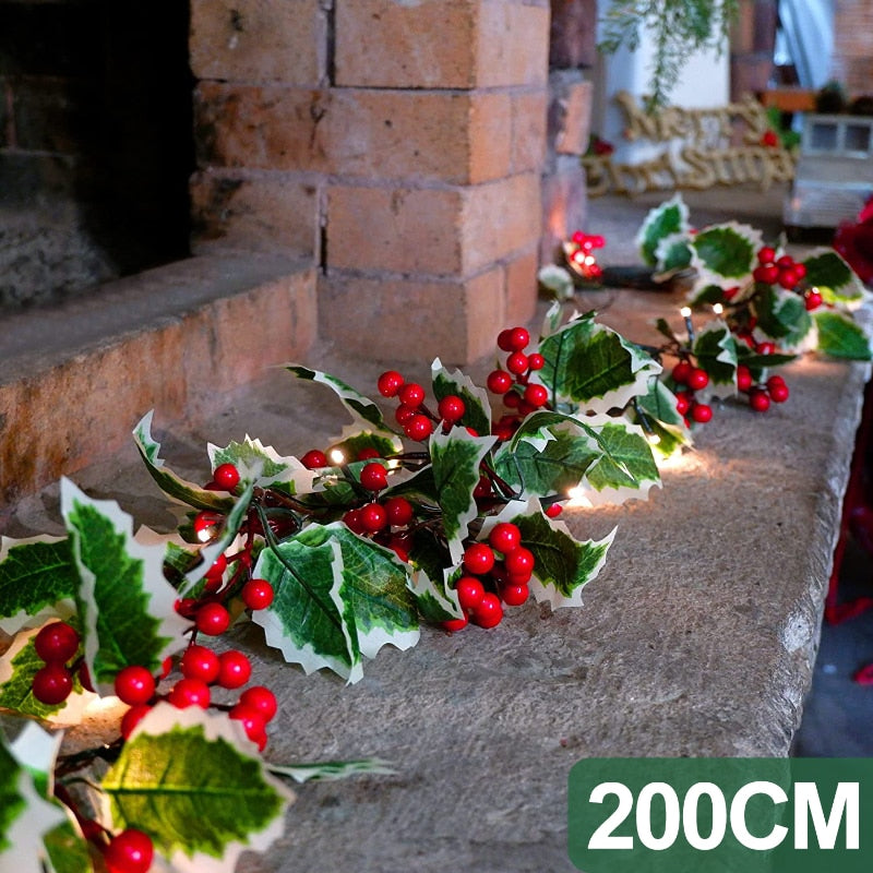 2M LED Weihnachtsgirlande Lichterketten künstliche rote Beeren Stechpalme Blätter Efeu Weinrebe für Weihnachtsbaum Ornament Heimdekoration
