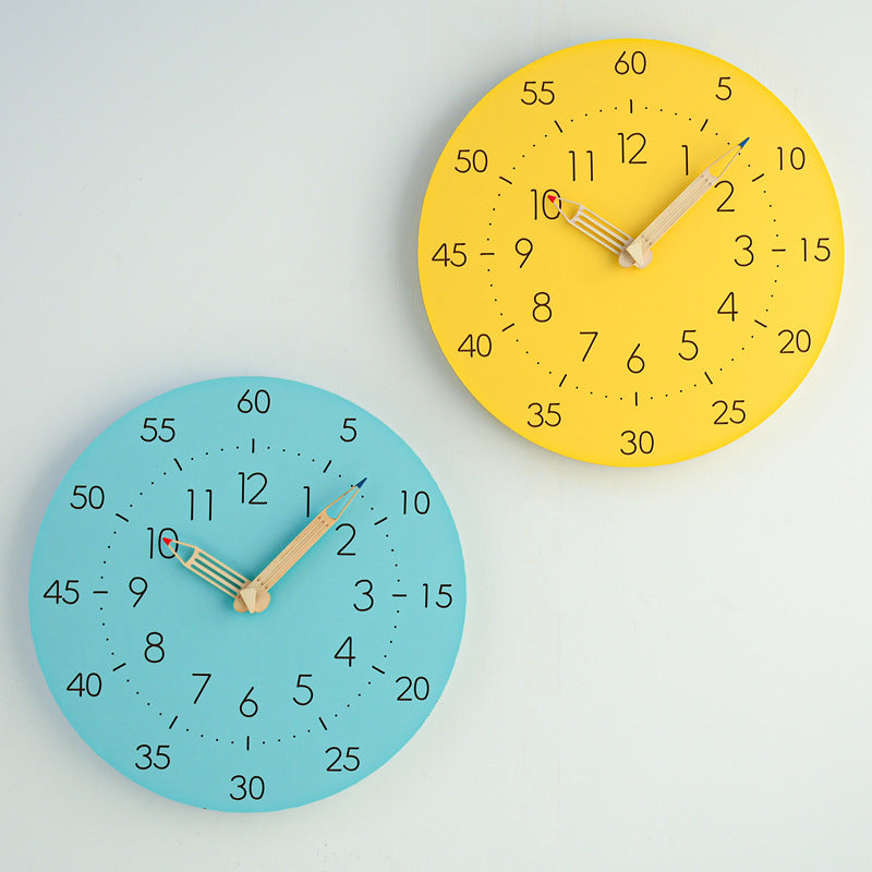 Lernzeit Kinderzimmer Stille Wanduhr
