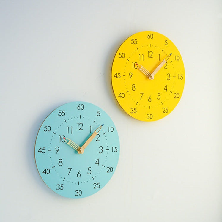 Lernzeit Kinderzimmer Stille Wanduhr