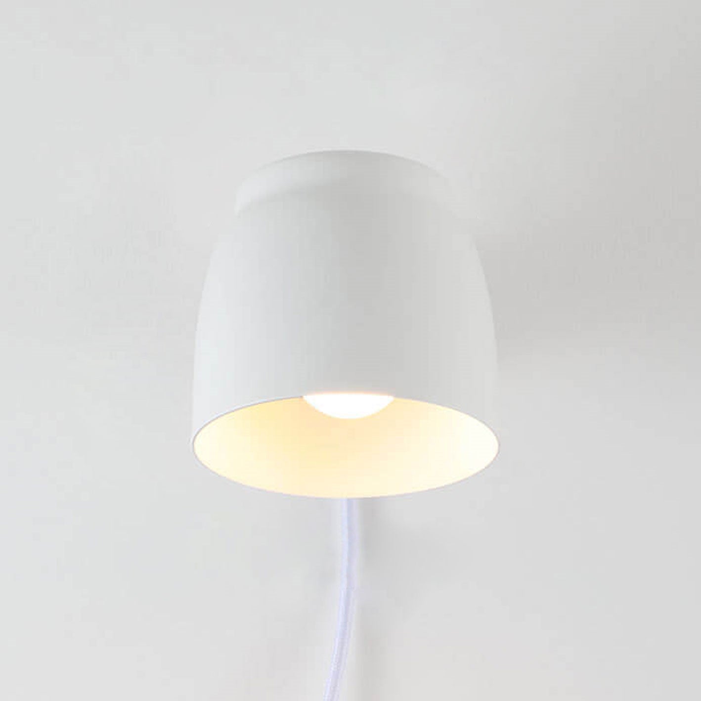 Frendorf | LumaTube Nordic Wandlampe | Drehbares Zylinderdetail | Minimalistisches Design | LED Wandleuchte