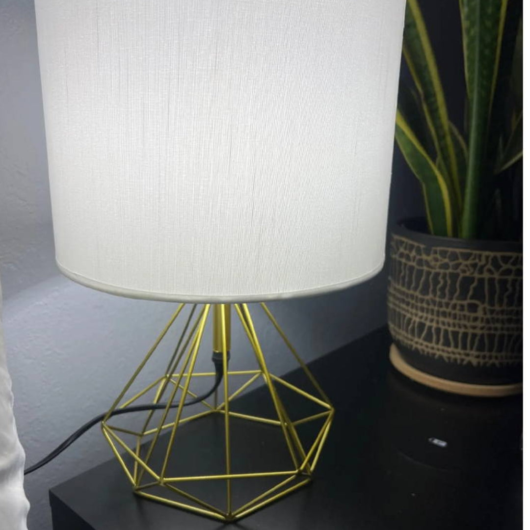 Frendorf | Moderne geometrische Draht Tischlampe