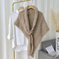 Frendorf | Dreieckiger Strickschal mit Leder-Schlaufe