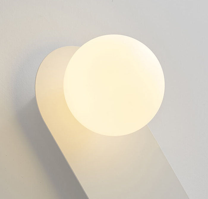 Frendorf | AuraGlow Nordic Wandlampe mit Glasring | Minimalistisches Design | Einflammige LED-Wandleuchte für Wohnräume