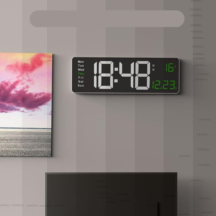 Frendorf | LumiTime Elegante Digitale Uhr – Modernes Design & Beleuchteter Bildschirm
