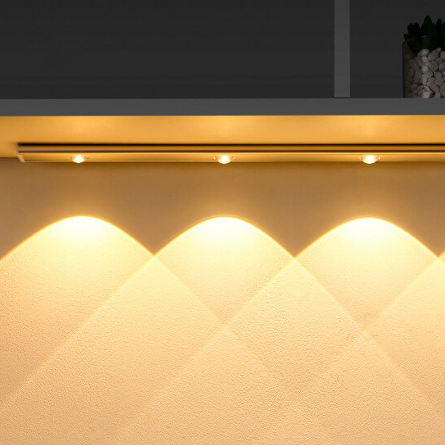 Frendorf | GlowWave Smart LED Lichtleiste | Ultradünn | Bewegungssensor | Wiederaufladbar | Verschiedene Größen