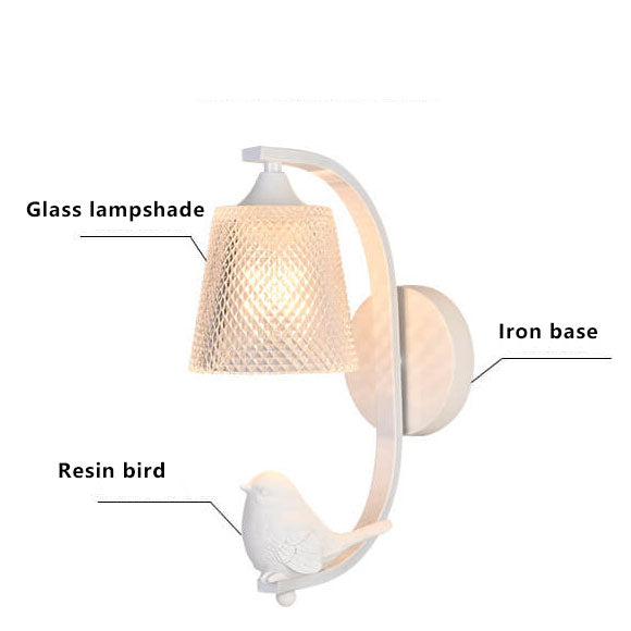 Frendorf | Avioria Wandlampe mit Glasschirm & Deko-Vogel | Modernes Design | Stimmungsvolles Licht für Zuhause