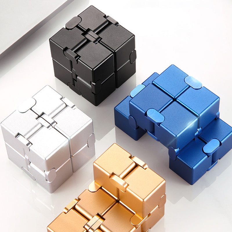 Frendorf | Unendlichkeit Würfel