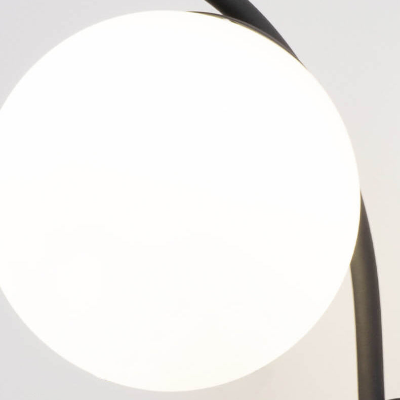 Frendorf | GlobeArc Nordic LED Wandleuchte | Glas-Kugel | 1-flammig | Modernes Design | Deko für Zuhause