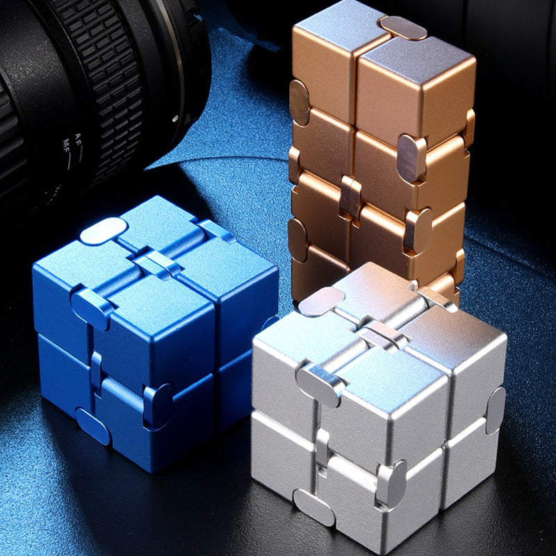 Frendorf | Unendlichkeit Würfel