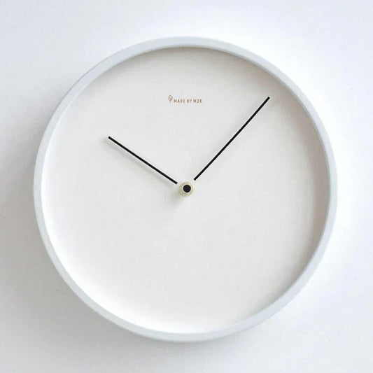 Frendorf | SleekTick – Schlichte und stilvolle Wanduhr für jeden Raum
