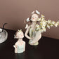 Frendorf | ButterflyAura Mädchenfigur Deko | Stilvolle Schmetterlings-Mädchen Ornamente | Vase & Tablett Design