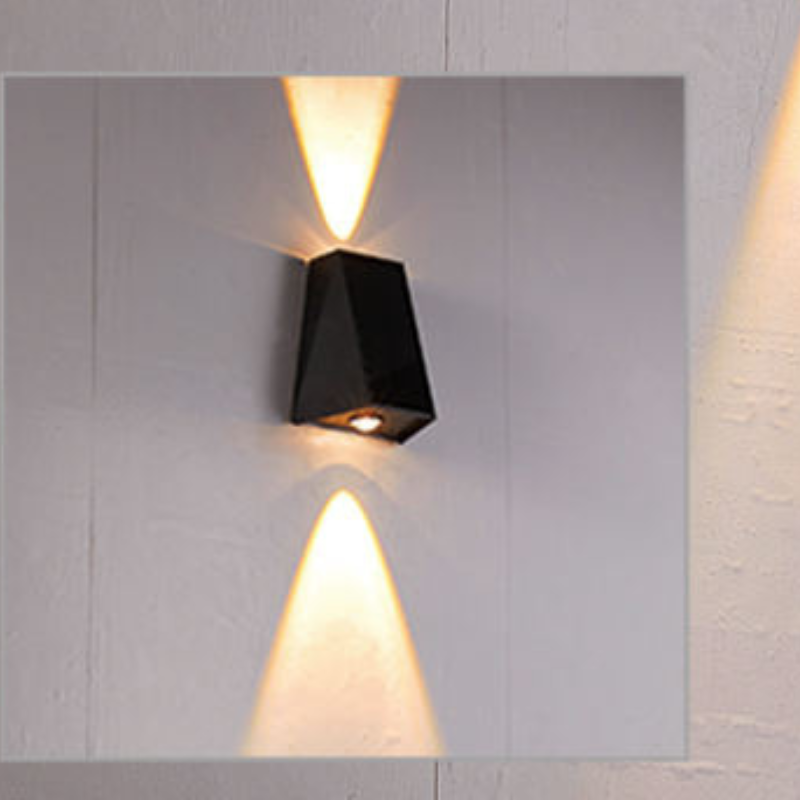 Frendorf |  LumiGuard - Die wetterfeste Solar-Wandleuchte für Ihren Außenbereich