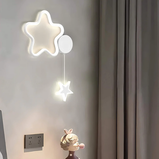DreamLight | Magische Wandlampe mit Wolken, Sternen und Mond