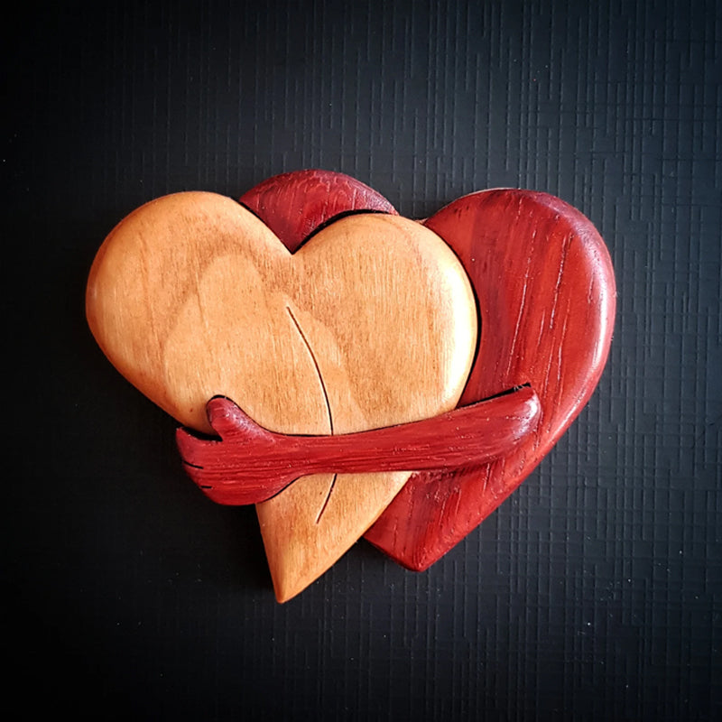 Frendorf | HeartCraft Liebevolle Herz-Anstecker aus Holz | Intarsien-Design | Nachhaltige Accessoires